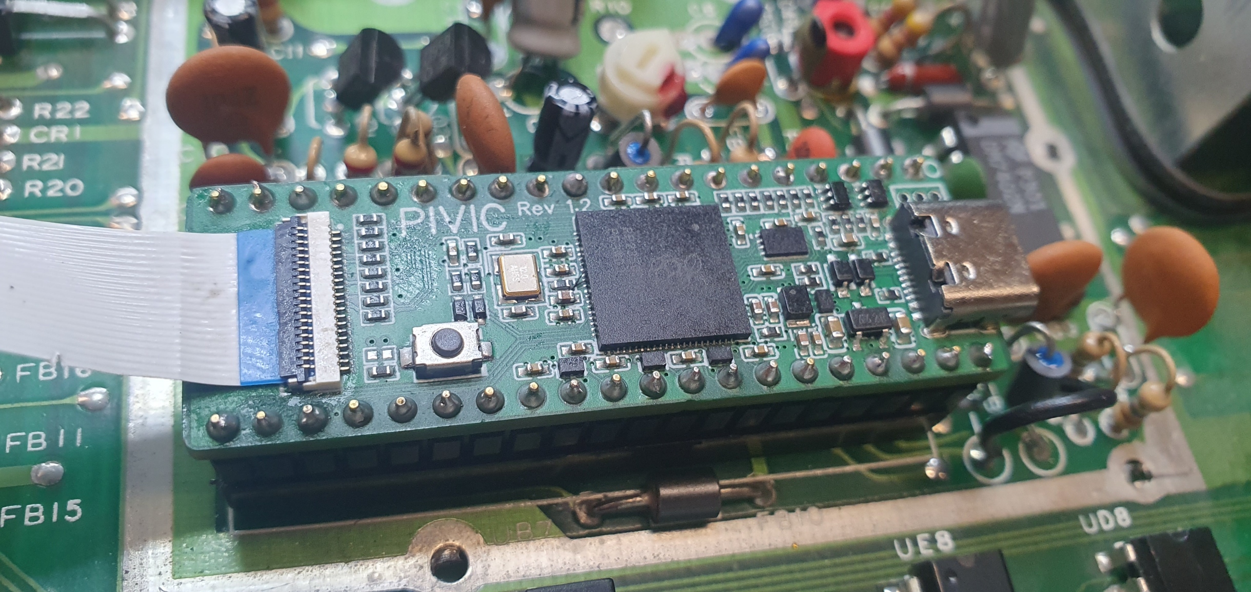 PIVIC VIC-I Replacement – MOS 6560/6561 Clone for Commodore VIC-